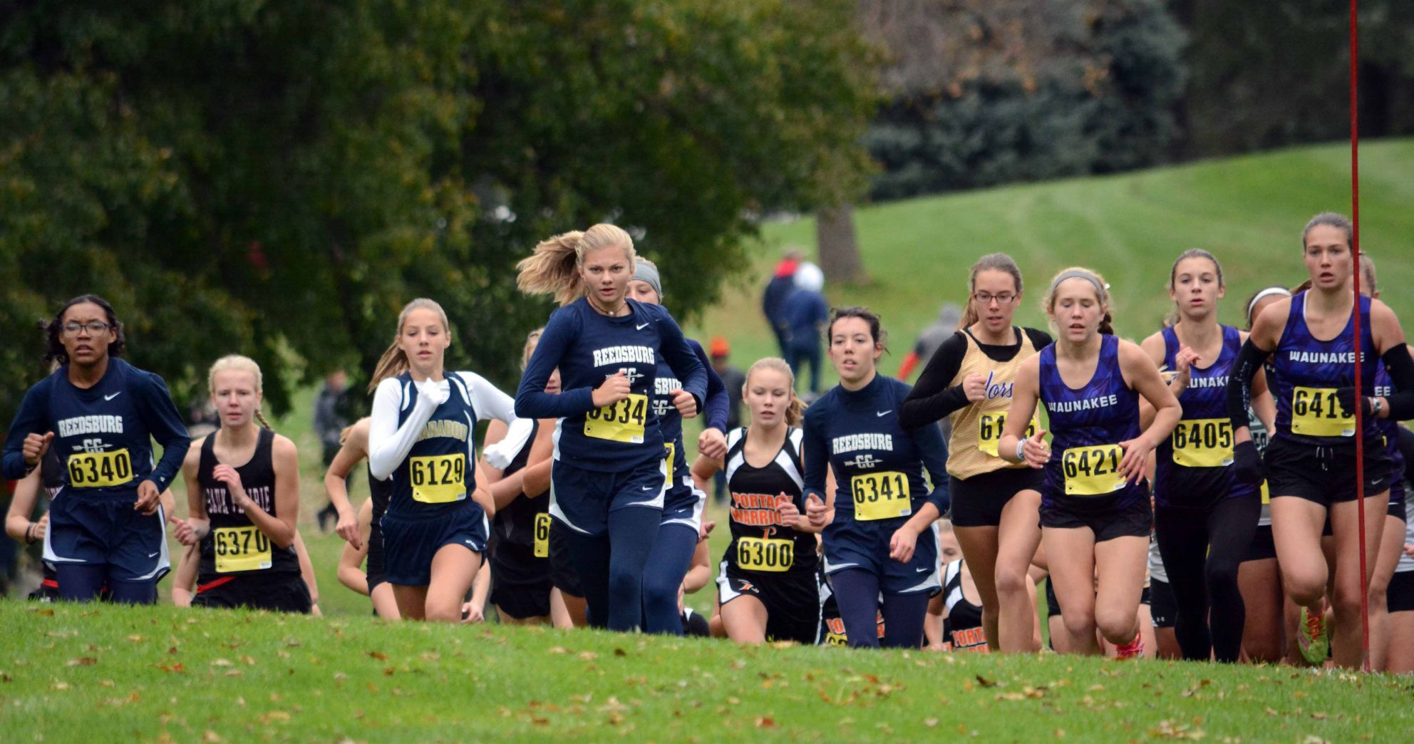 Girls 5k race begins